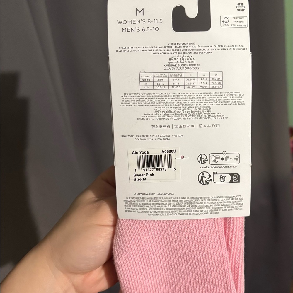 ALO Yoga Soft Pink Casual Socks - Picture 3 of 3